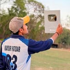 उत्साही हिंदी उद्घोषक