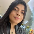 ELENA mujer latina joven