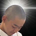 落ち着いた男性ボイス