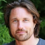 Clear Confident Announcer