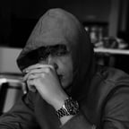 كل يوم بحبك أكتر، وكل لحظة بتمسك فيك أكتر،