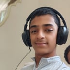 معلق رياضي حماسي