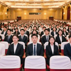 马云（鼻音重）