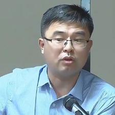 斗半匠戴眼镜的男教师