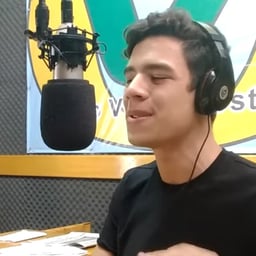 VOZ LOUCUTOR POLITICA