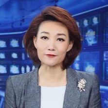 央视新闻联播主持人女