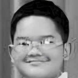 เสียงหญิงสดใสเป็นกันเอง