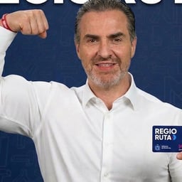 Voz Profesional Clara