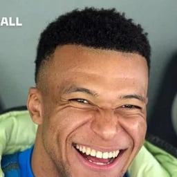 Voix Joueuse et Énergique