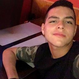 Voz Masculina Conversacional