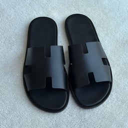 Voix Masculine Réfléchie