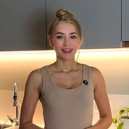 兴奋的健身主播（声音比较尖锐）