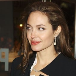 Angelina jolie