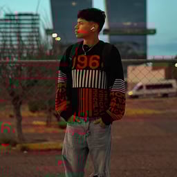 Narrador Español Cálido