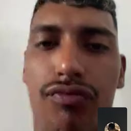 Voz Masculina Enérgica