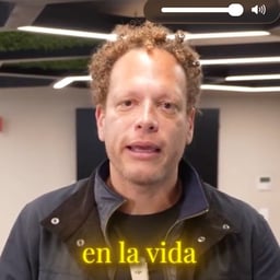 Voz Dinámica y Confiada