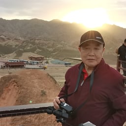 沉稳中年男声