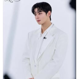 Cha eun woo 