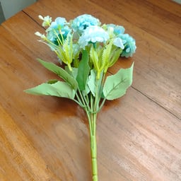 صوت عربي هادئ