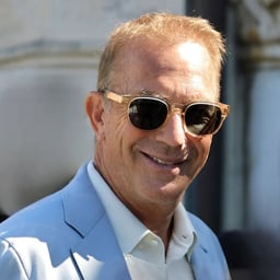Kevin Costner 