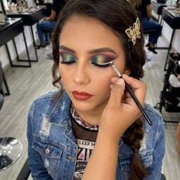 Voz Conversacional Clara