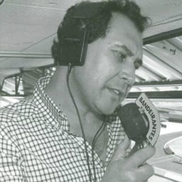 Narrador futebol rádio antiga