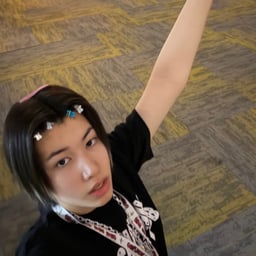 진지한 청년 목소리