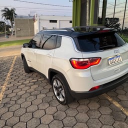 Voz Masculina Amigável