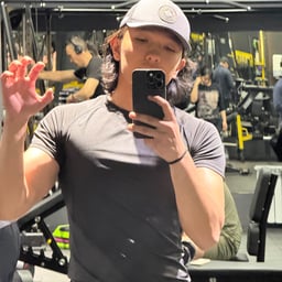 Calm Explainer Voice