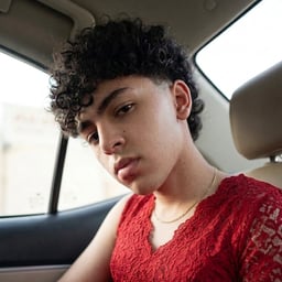 الصوت التجاري الواضح