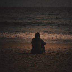 Voix Commerciale Claire