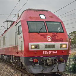 南何 下行 列车接近 通过