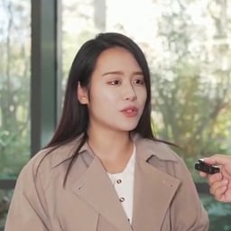 咖啡厅采访女声