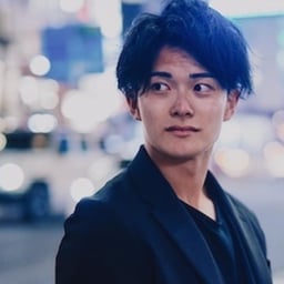 25歳食べることが好きな男性