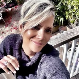 Halle Berry 