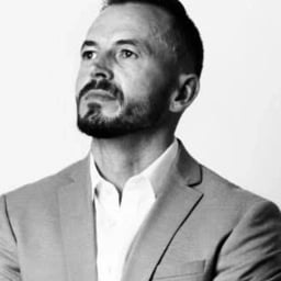 Warm Accented Speaker