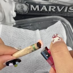 实拍女--（英语）