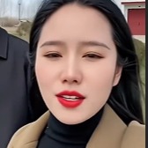 AI年轻女生