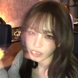 밝고 활기찬 여성