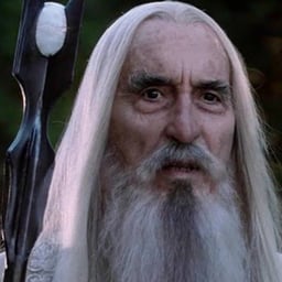 Saruman Mago Senhor dos anéis 