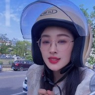 美颜百分百可爱小熊头盔女