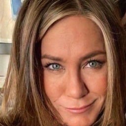 Jennifer Aniston 