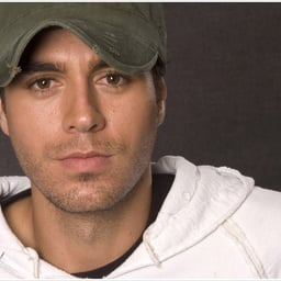 Михаил тихонов