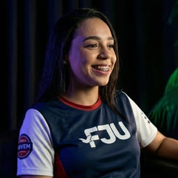 Voz Feminina Contada