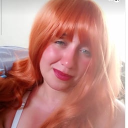 صوت أنثوي معبر