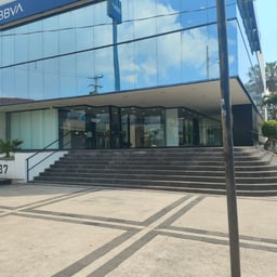 Voz Conversacional Amistosa