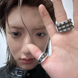 친근한 한국 남성