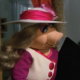 Miss Piggy (The Great Muppet Caper)