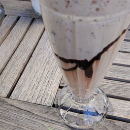 Dynamische Deutsche Stimme