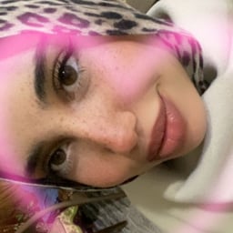 صوت أنثوي لطيف